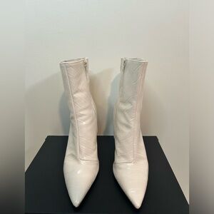 Express boot heels size 9 brand new